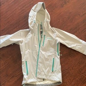 Patagonia wind breaker